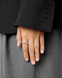 The Amelia Ring