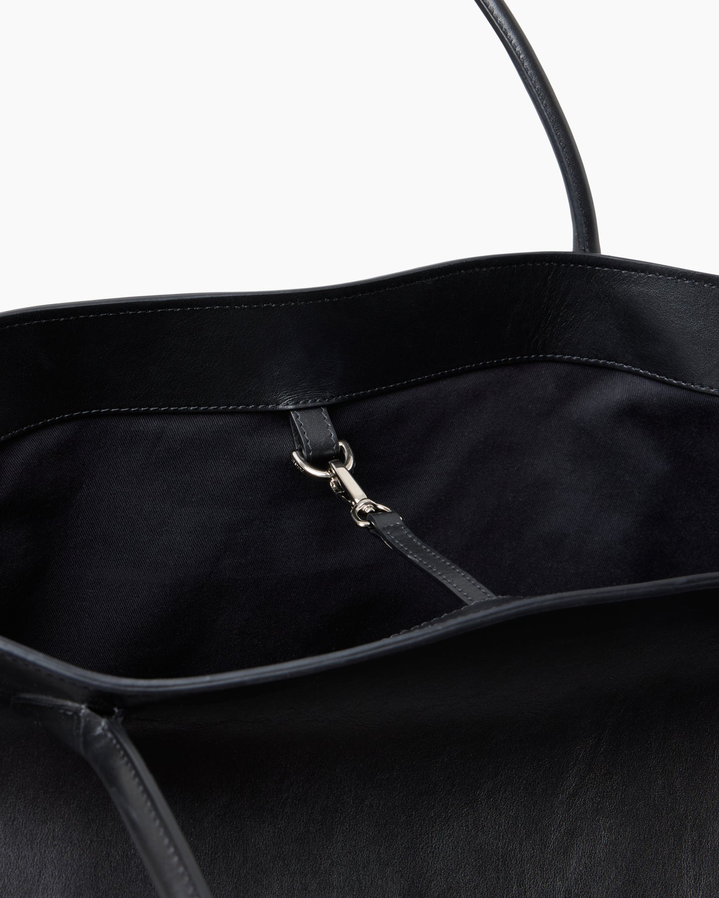 The Eva Weekend Tote