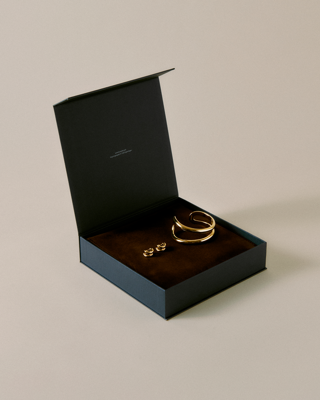 Gift Set: The Elevated